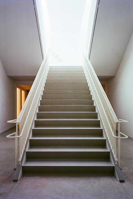 Z33 艺术馆 · 静谧之墙与城市对话-87