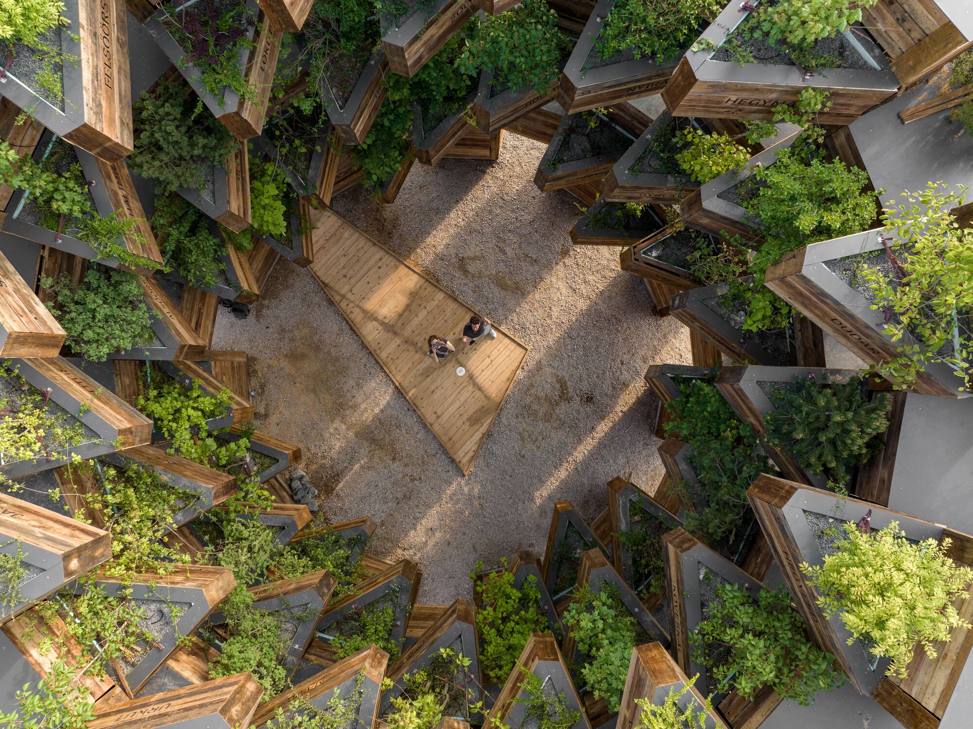 社区花园展馆丨匈牙利维斯普雷姆丨Hello Wood-37