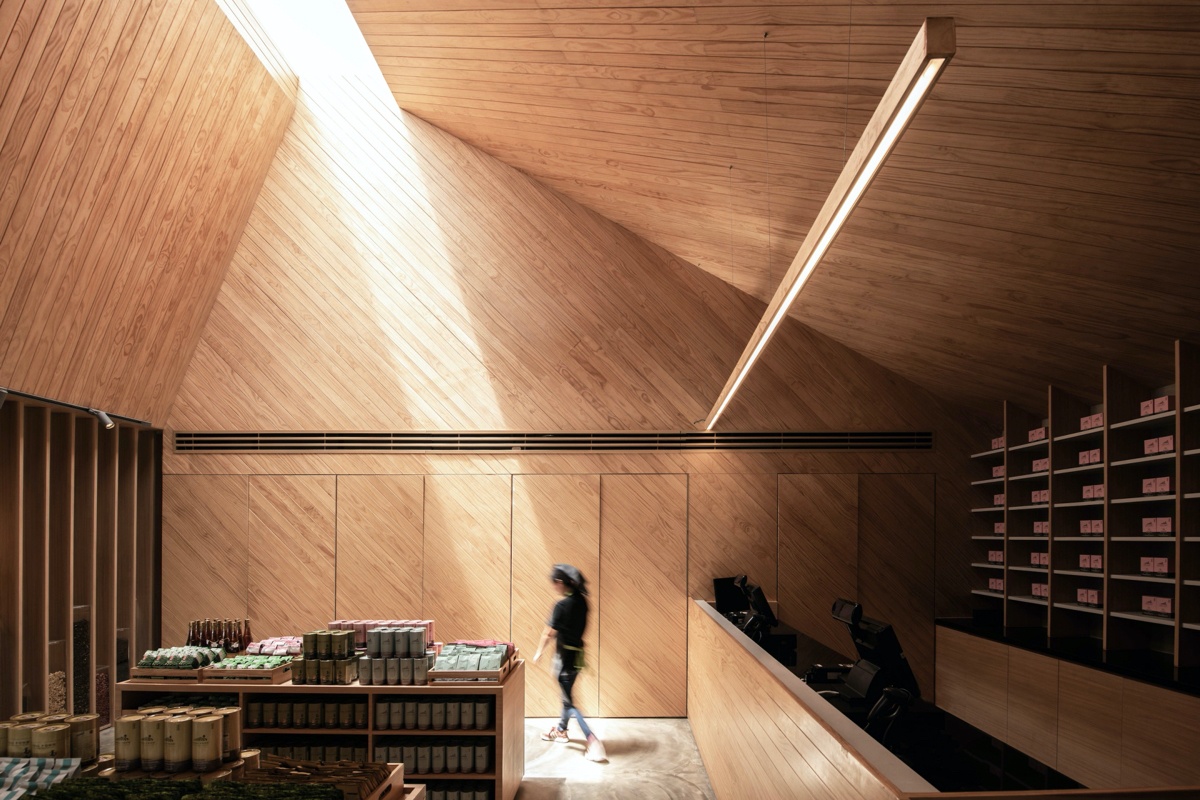 CHOUI FONG TEA CAFE 2-13