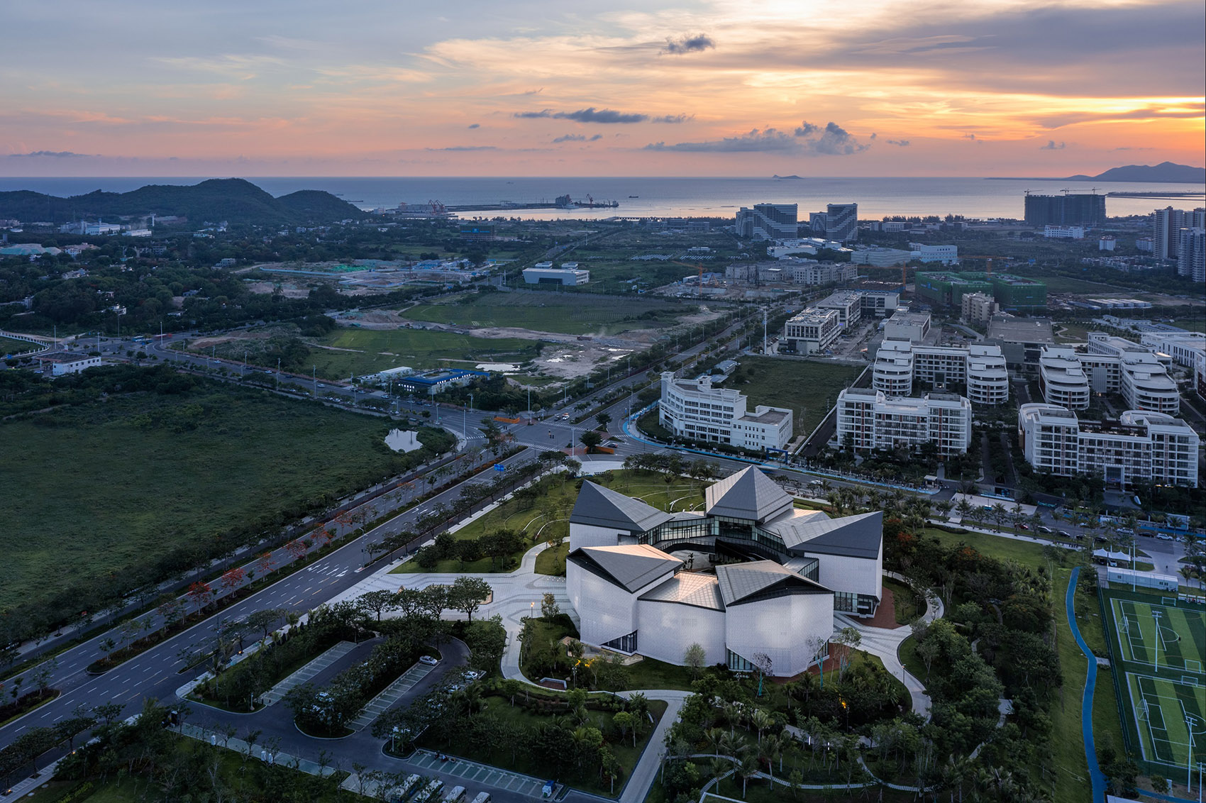 三亚崖州湾科技城产业促进中心丨中国三亚丨Gensler-7