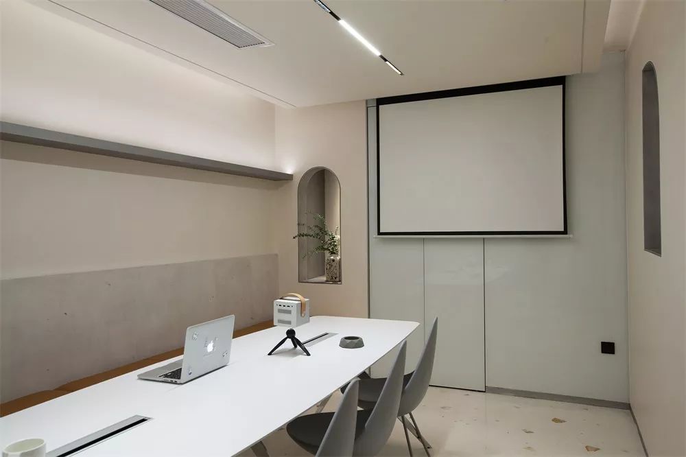 卧野空间设计事务所办公室——自由交流的弧形空间-67