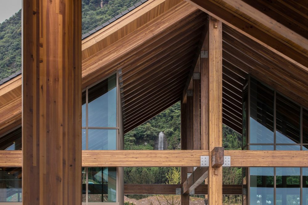 重庆雲山小镇 | 木结构艺术馆与景观的完美融合-19