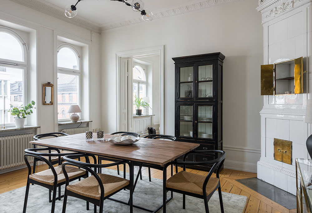 位于斯德哥尔摩带黑白厨房的优雅转角公寓-12