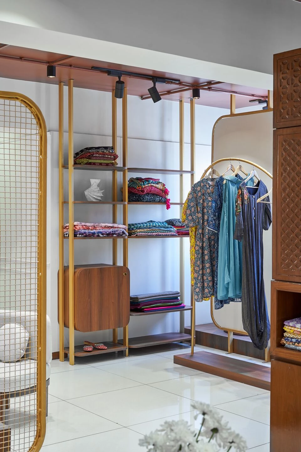 Reviving Elegance 时尚服装店室内设计丨印度丨Ingenious Studio-38