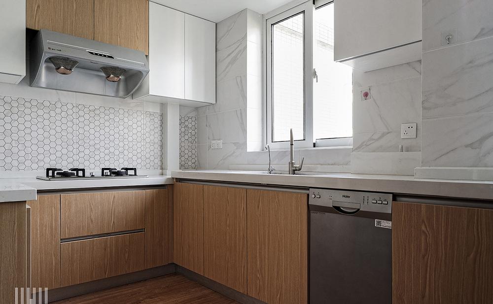 鸿鹄设计上海原木北欧风平层-19