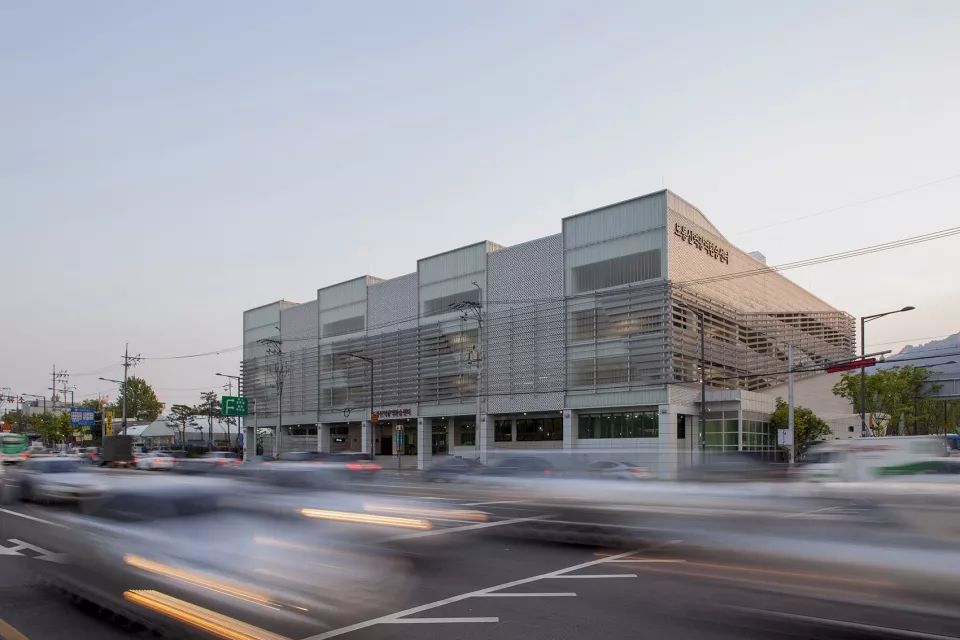 道峰山停车楼-18