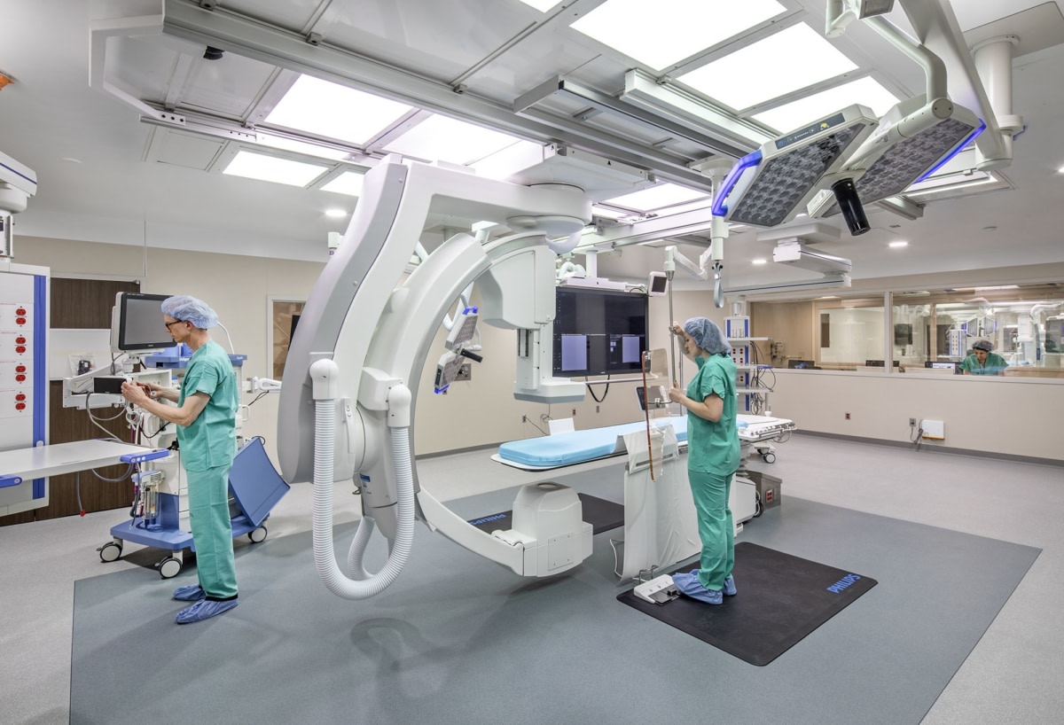 内布拉斯加州医学中心心导管实验室翻新-7