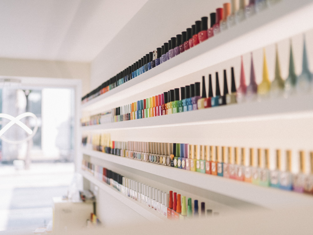 极简 14 坪家居店设计，感受纯净白色魅力-15