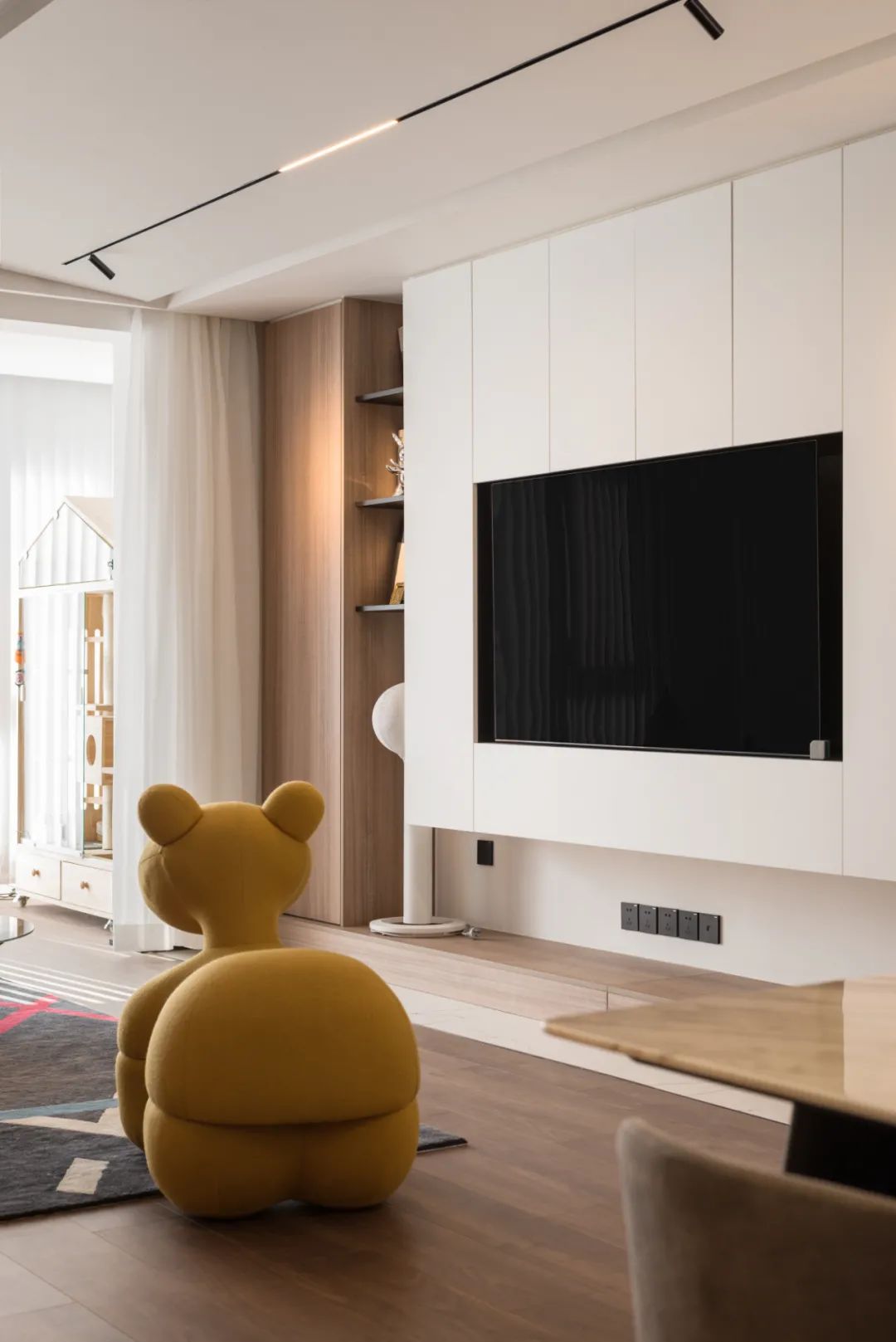 现代简约之家 · 舒适与趣味的完美融合丨王作方-28