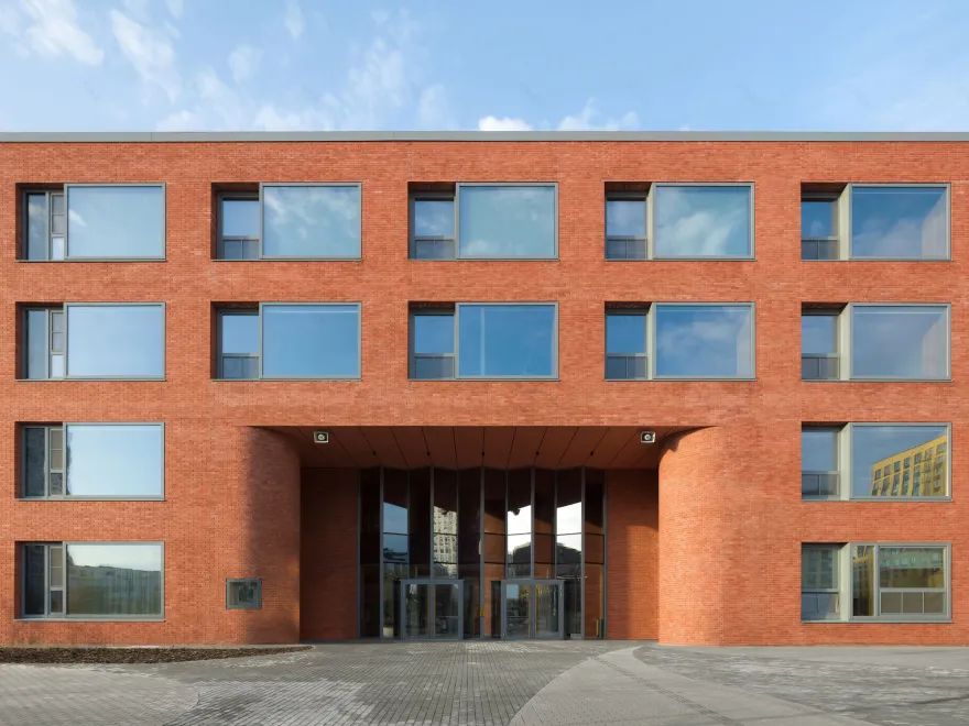 新西伯利亚公立学校丨俄罗斯新西伯利亚丨Brusnika Company,SVESMI-22