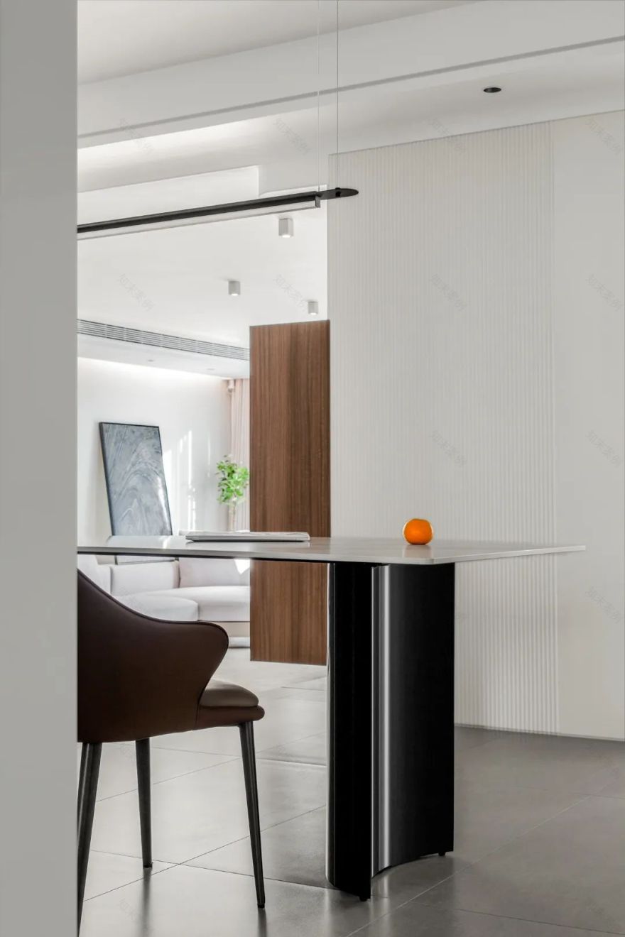 158㎡全承重墙老三居的现代简约设计丨研筑国际室内设计事务所-23