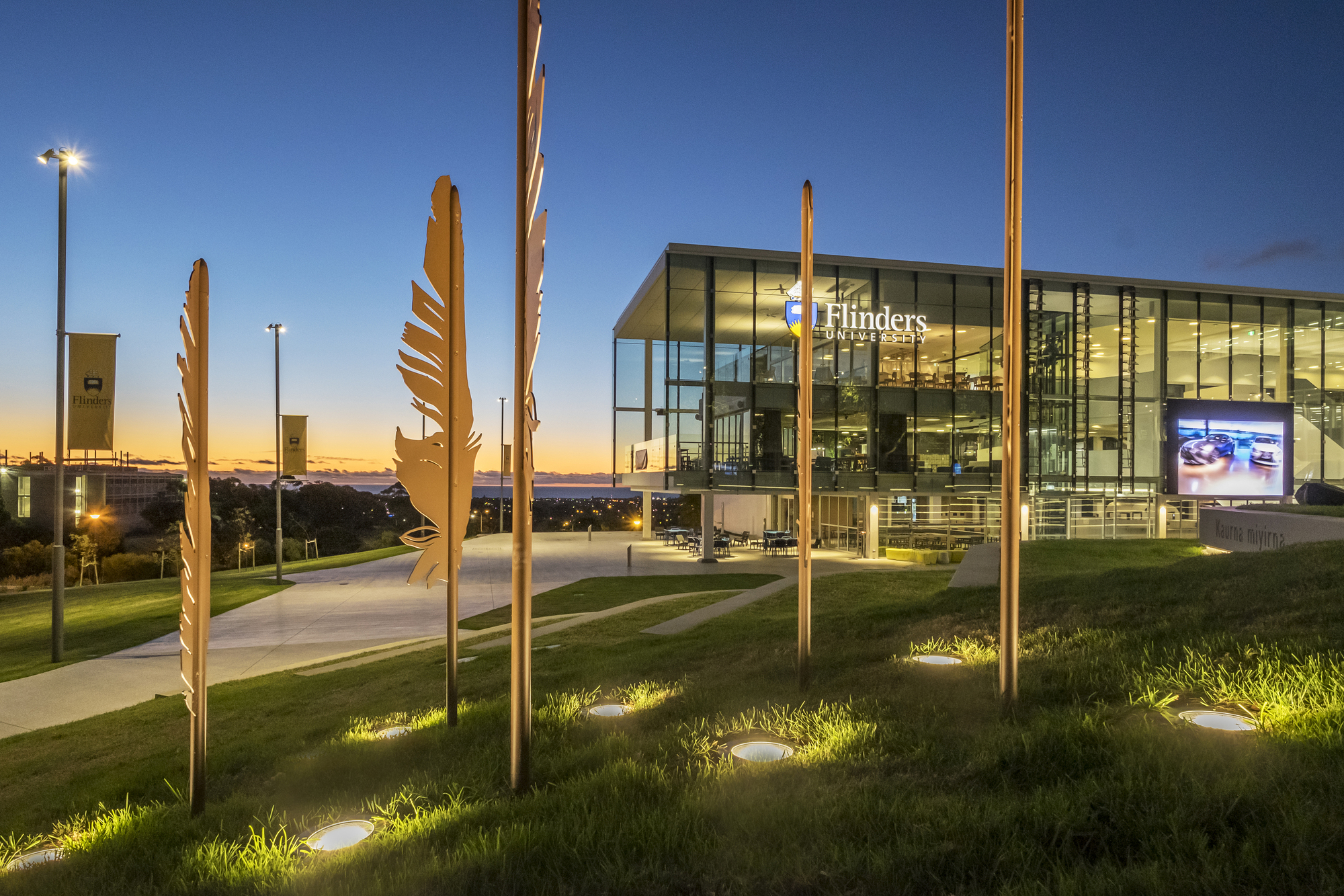 广场重建与学生中心-14