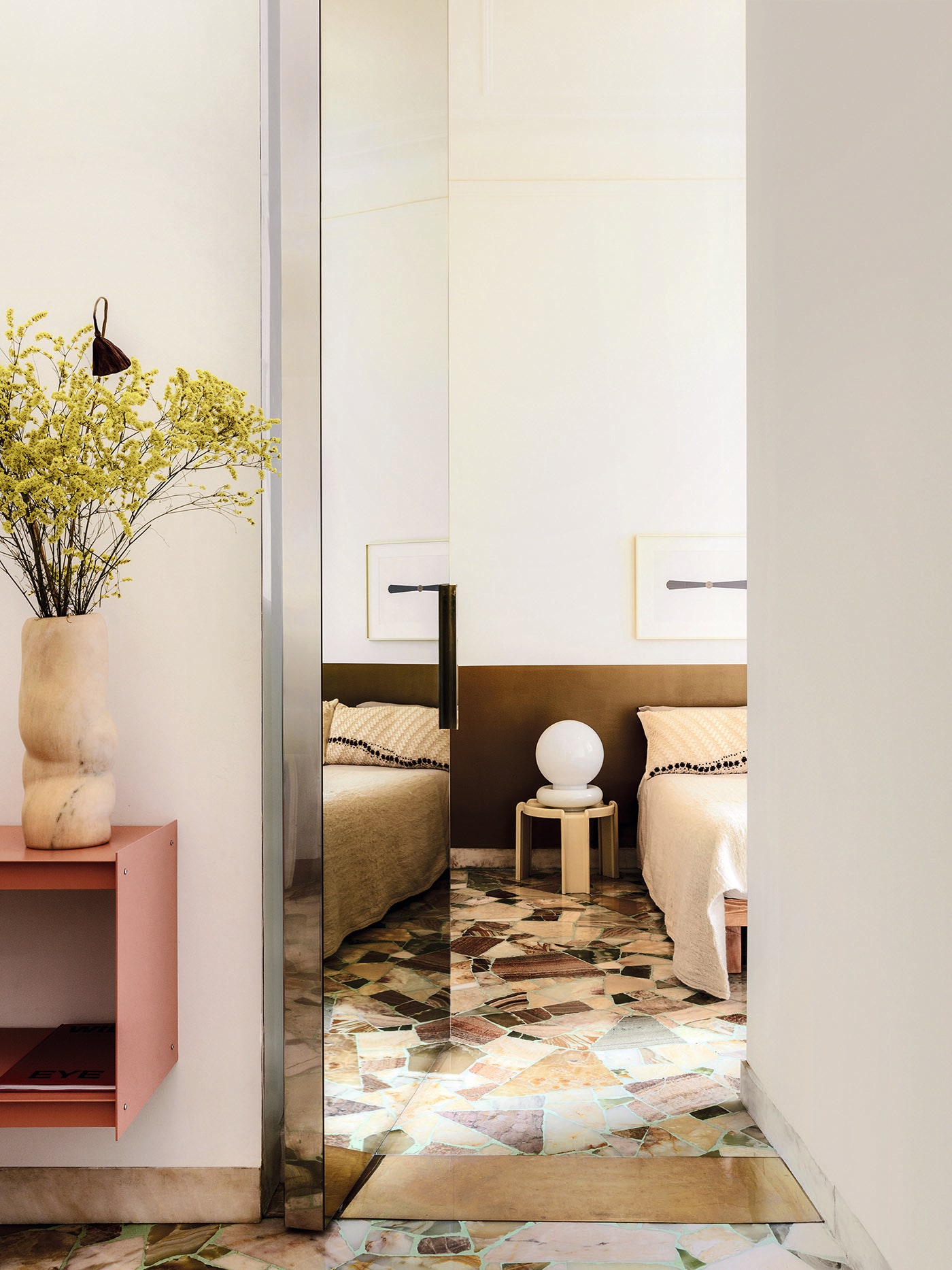 色彩斑斓的复古米兰公寓 | 设计师 Valentina Ciuffi 的创意之家-3