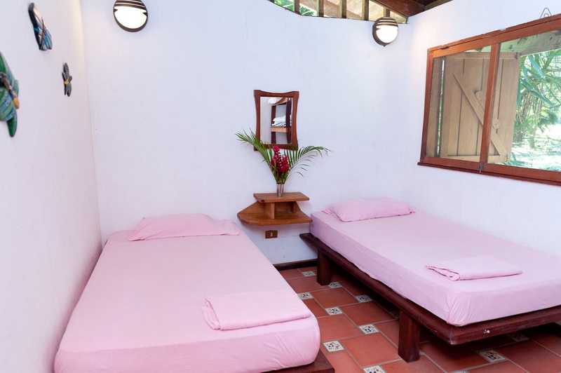 适合外府居住的两层房屋设计-18