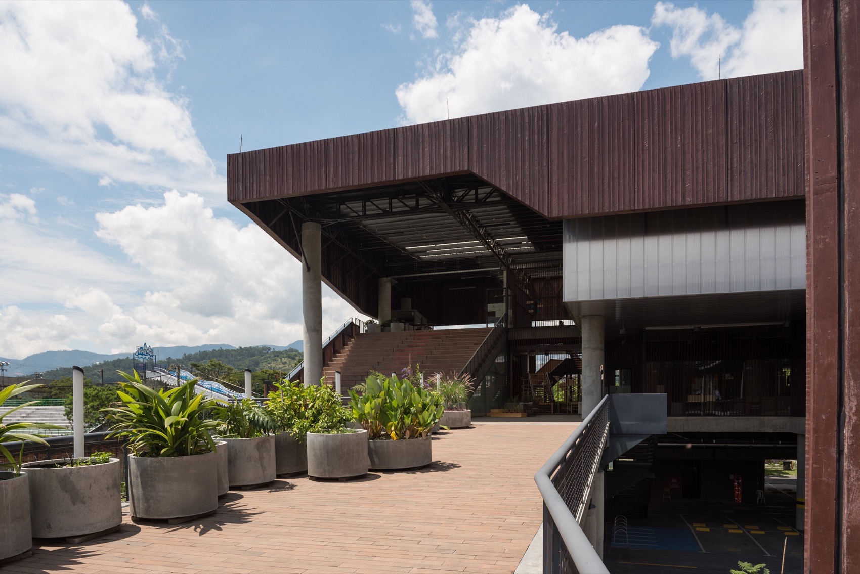 MOVA 教师创新中心丨哥伦比亚丨OPUS-18