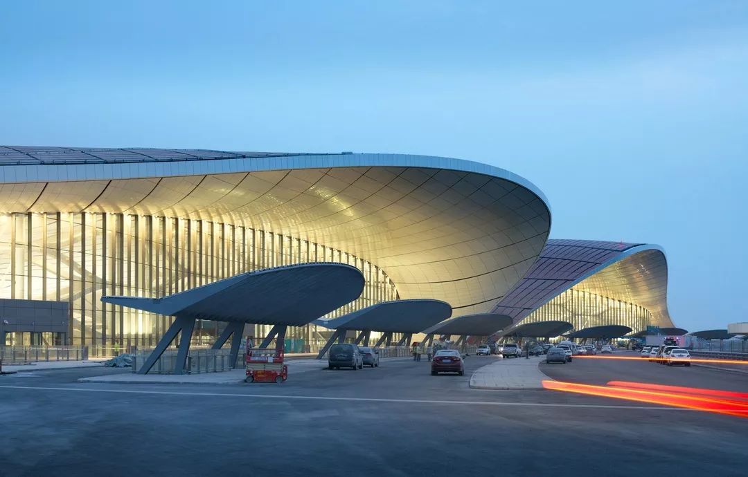 北京大兴国际机场,巨型交通枢纽的室内设计魅力-52