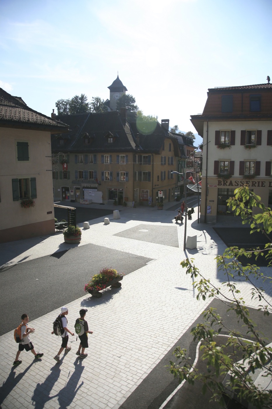 瑞士 Châteaud’Oe· 公共空间改造丨VWA-7