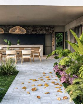 EXTERIORES + INTERIORES