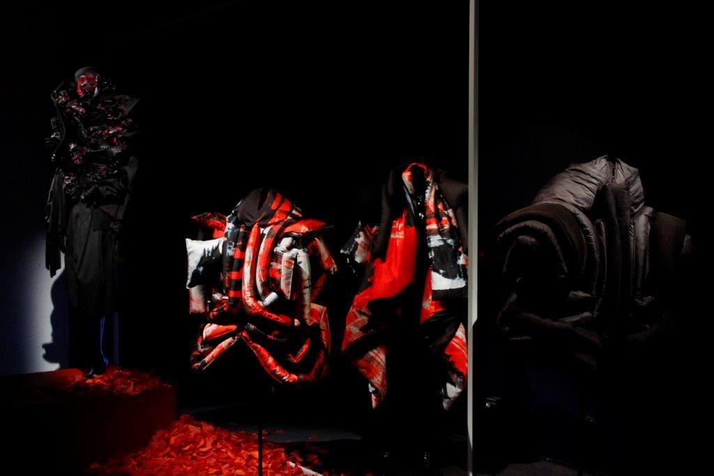 丨Oddbirds与策展人Cay Bond合作-16