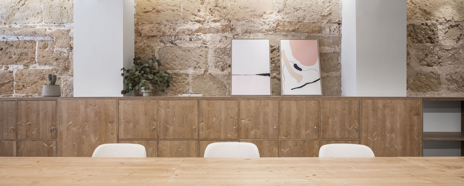 Coworking Sant Magì · 历史建筑改造的现代共享空间丨西班牙丨BARRI Studio-11