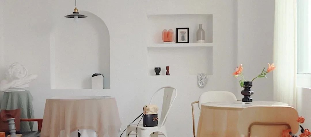 一則設計 | 纯净克莱因蓝风暴-37