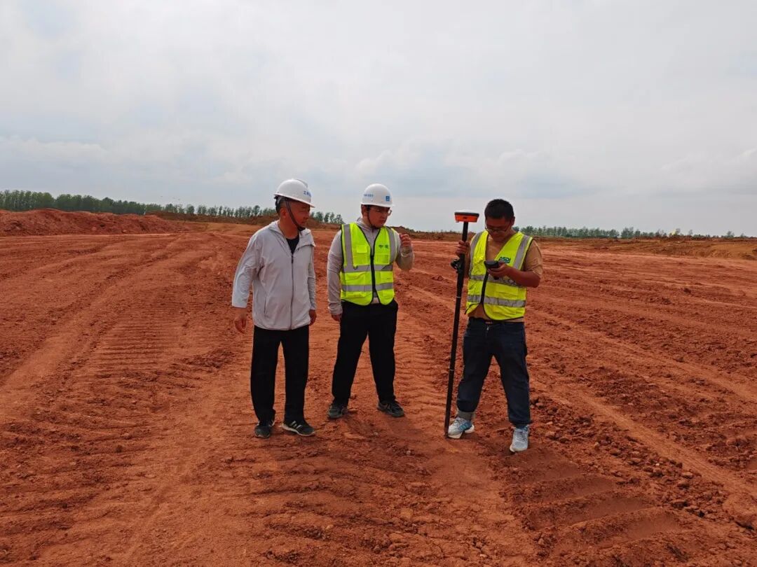 【一线写真】钢筋铁骨“酿出”温柔的春天-47