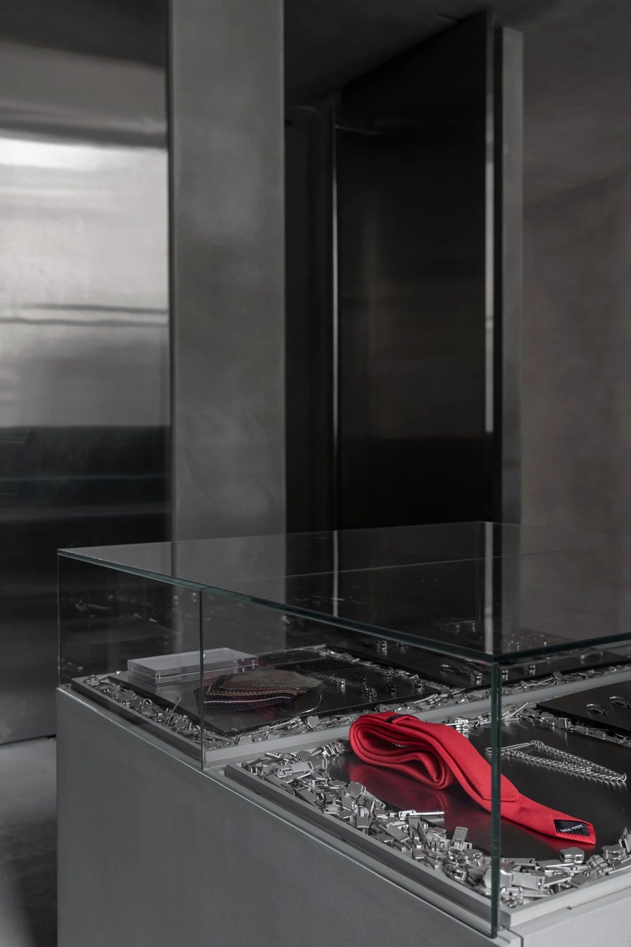 尤利亚波浪商店丨俄罗斯莫斯科丨Roman Gulyaev,Maria Tsakharias-57