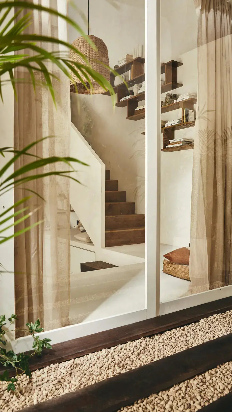 自然色彩的楼梯设计 | bohemian 风格室内设计的典范-10