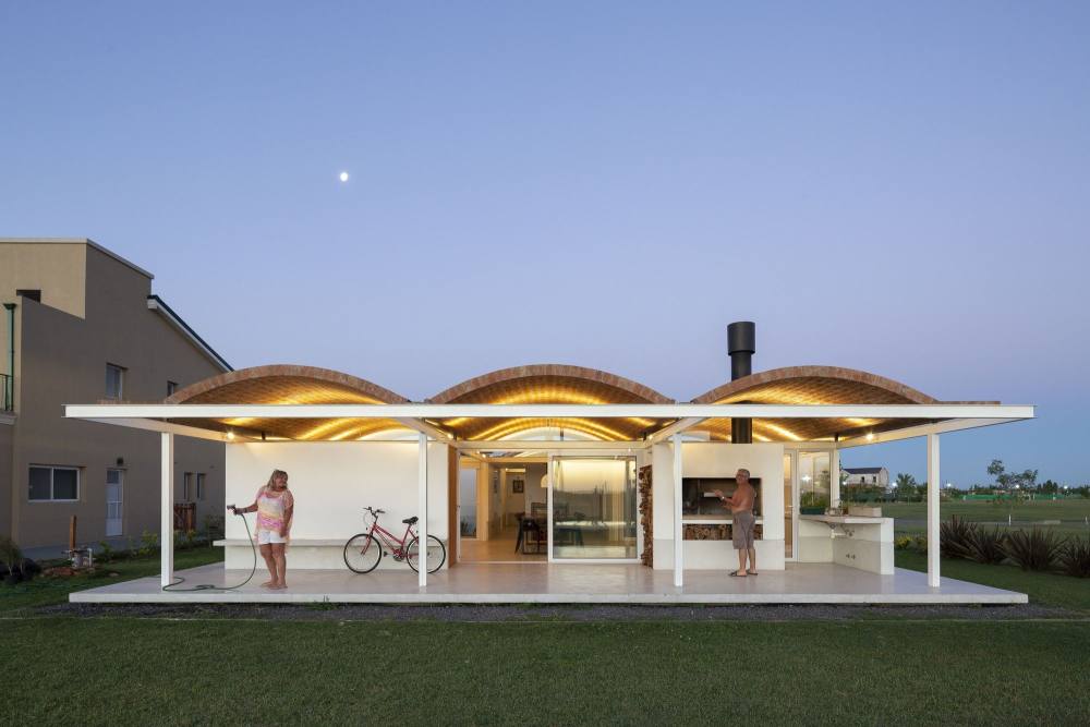 阿根廷Monopoli 住宅，金属框架+瓷屋顶(2021)(Fabrizio Pugliese)设计-29