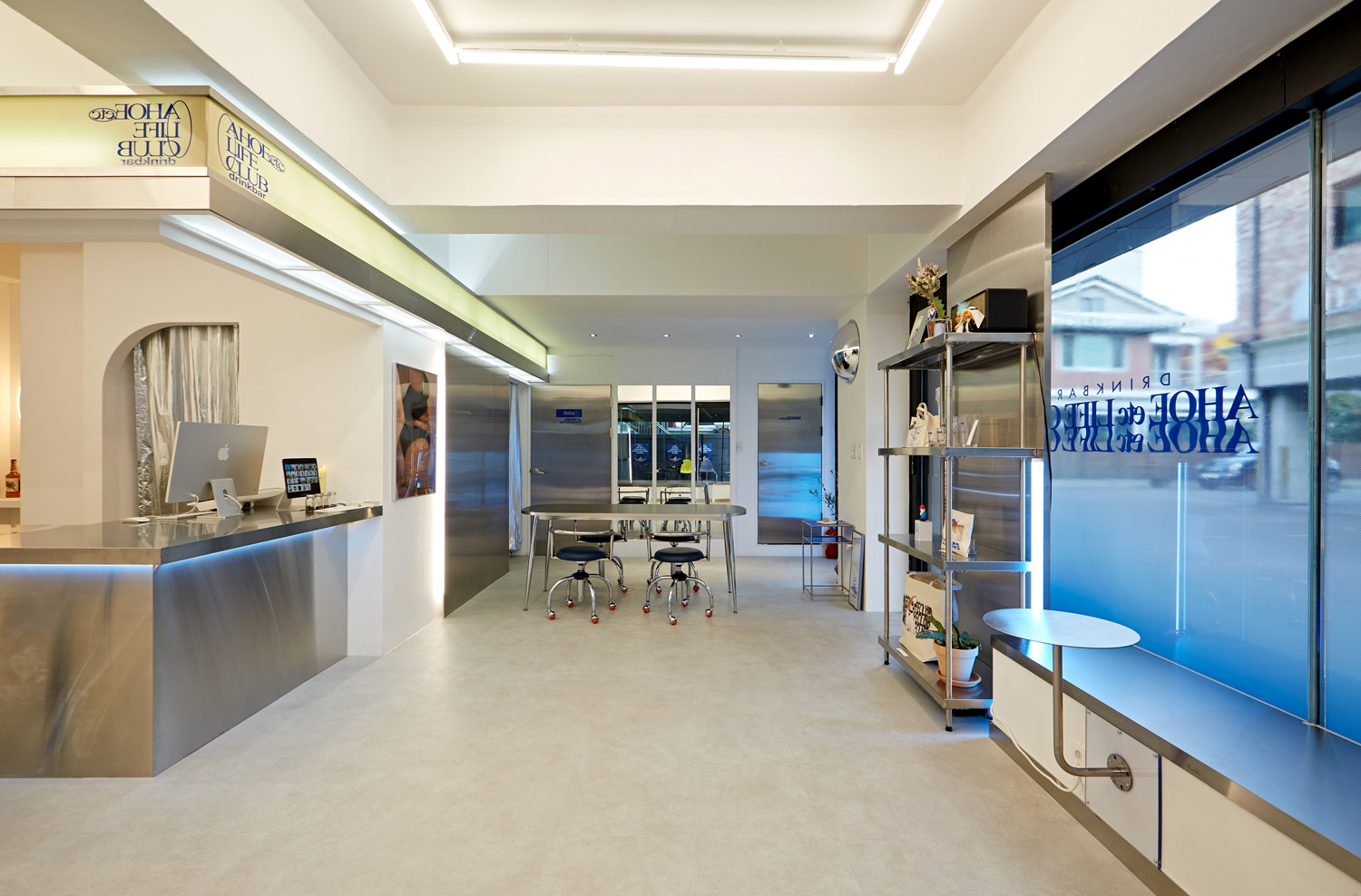 现代简约 18 平米咖啡厅设计-4