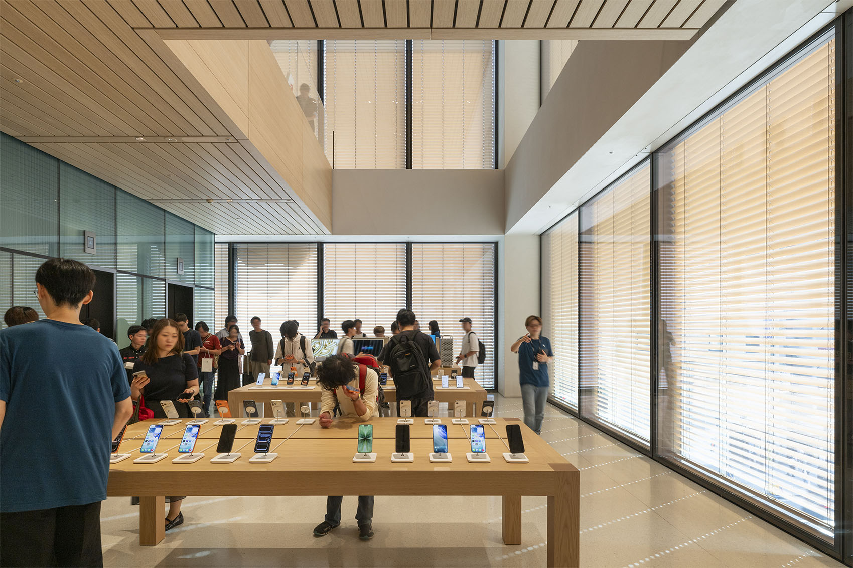 苹果银座店焕新丨日本东京丨Foster + Partners-25