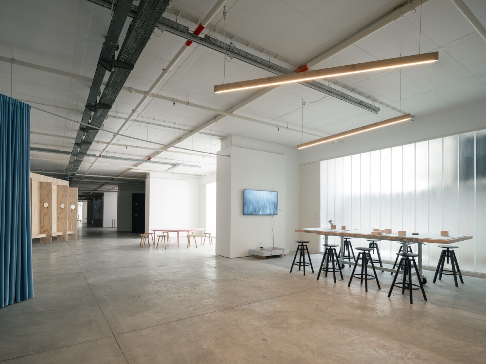 GARAGE ENCOUNTERS & 建筑展览空间设计丨葡萄牙里斯本丨BUREAU（Daniel Zamarbide等）-17