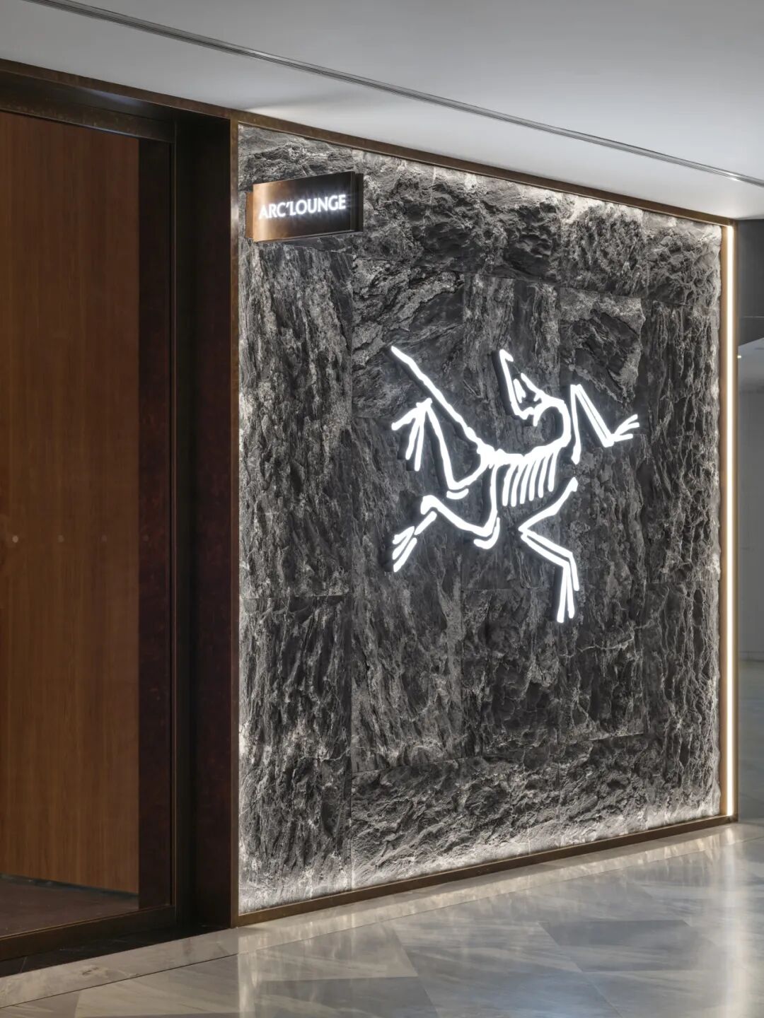 从岩壁出发，走向极境之境——始祖鸟ARCLOUNGE-1