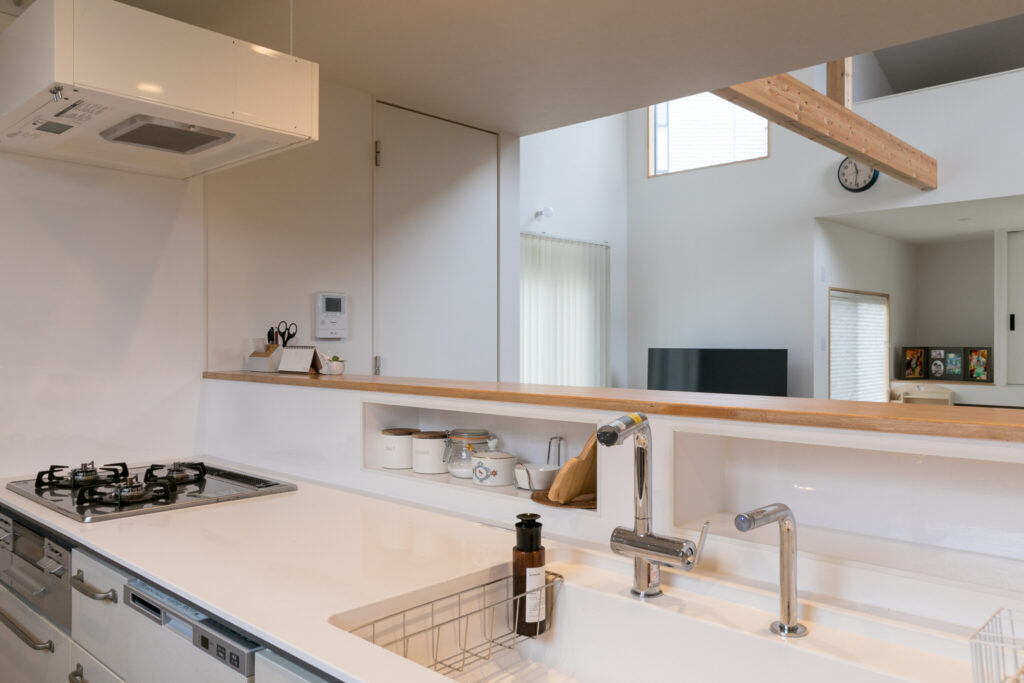 プライバシーと開放感を両立 二重の凸型形状がもたらす起伏ある大空間 | Style of Life | 100%LiFE-11