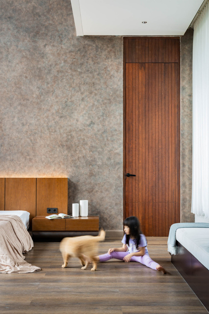 HUMBLE AND HOMEY, RUMAH MEWAH DI PLONGKOWATI - Asrinesia-44