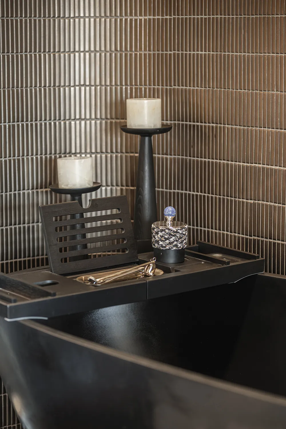 现代隐奢风，这才是顶奢的格局！-34