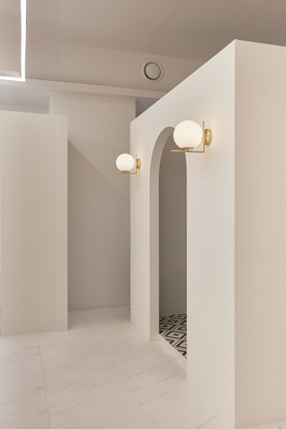 15 坪现代简约美容院，白色调诠释极简美学-14