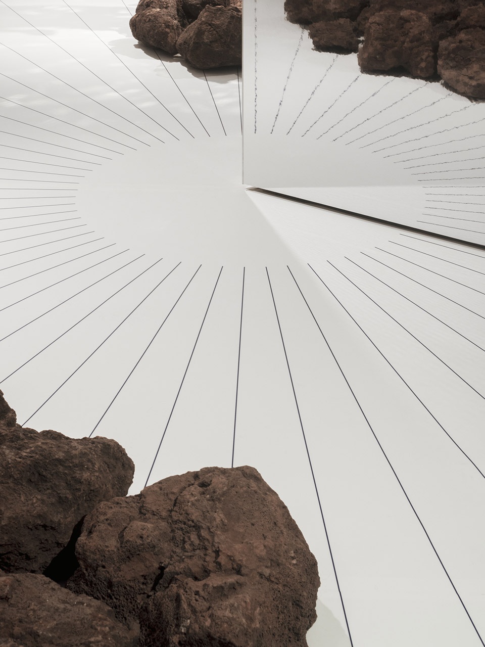 Beyond Space 打造 DIVA 博物馆革命珠宝展陈设计-29