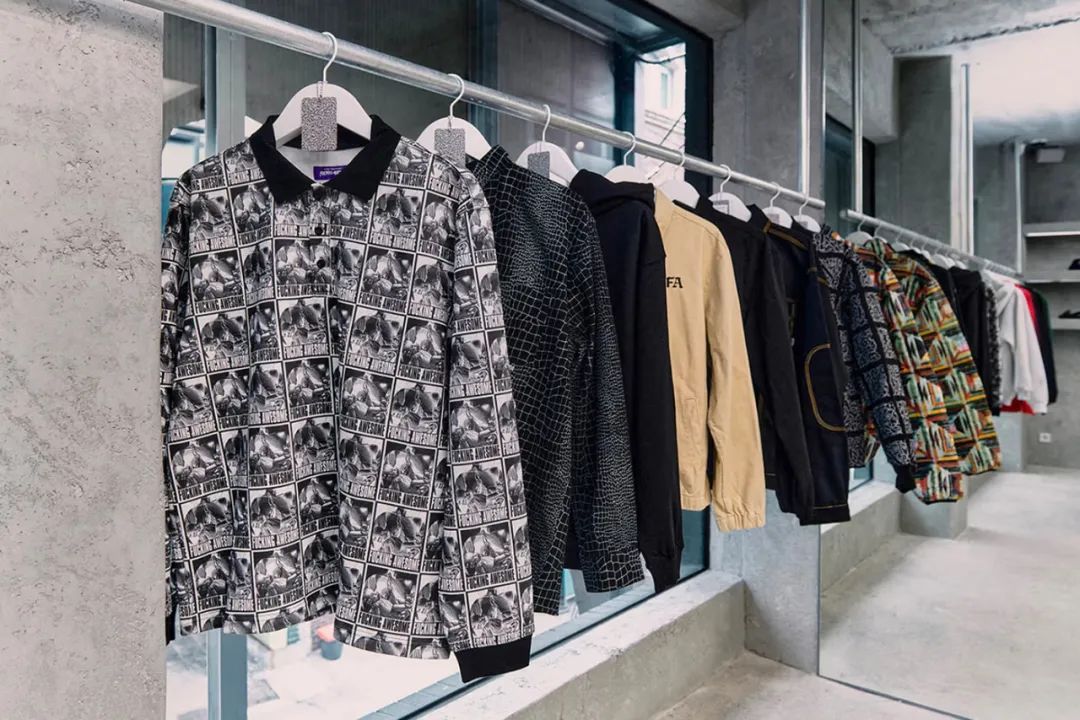 Fucking Awesome 首尔旗舰店和酒吧丨韩国首尔-5