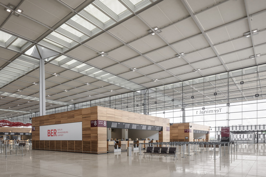 蓄势待发 首航展翅:柏林-勃兰登堡机场正式投入运营 / gmp-31