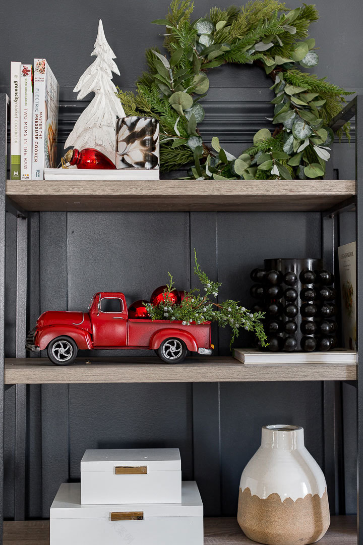 美式家居经典圣诞风 | 布满拼接图案的室内设计-12