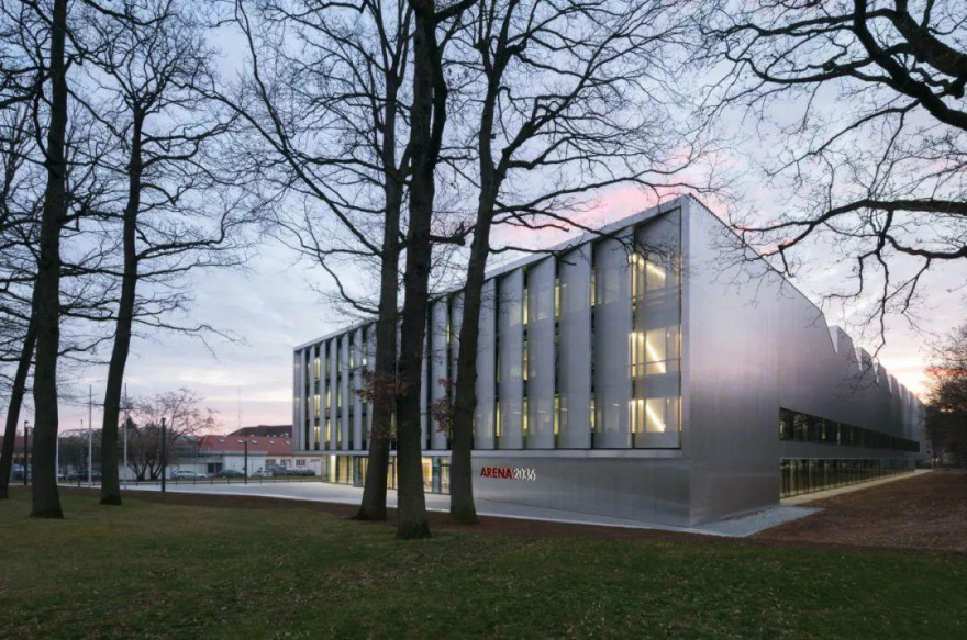 德国下一代汽车技术主动研发型工厂-18