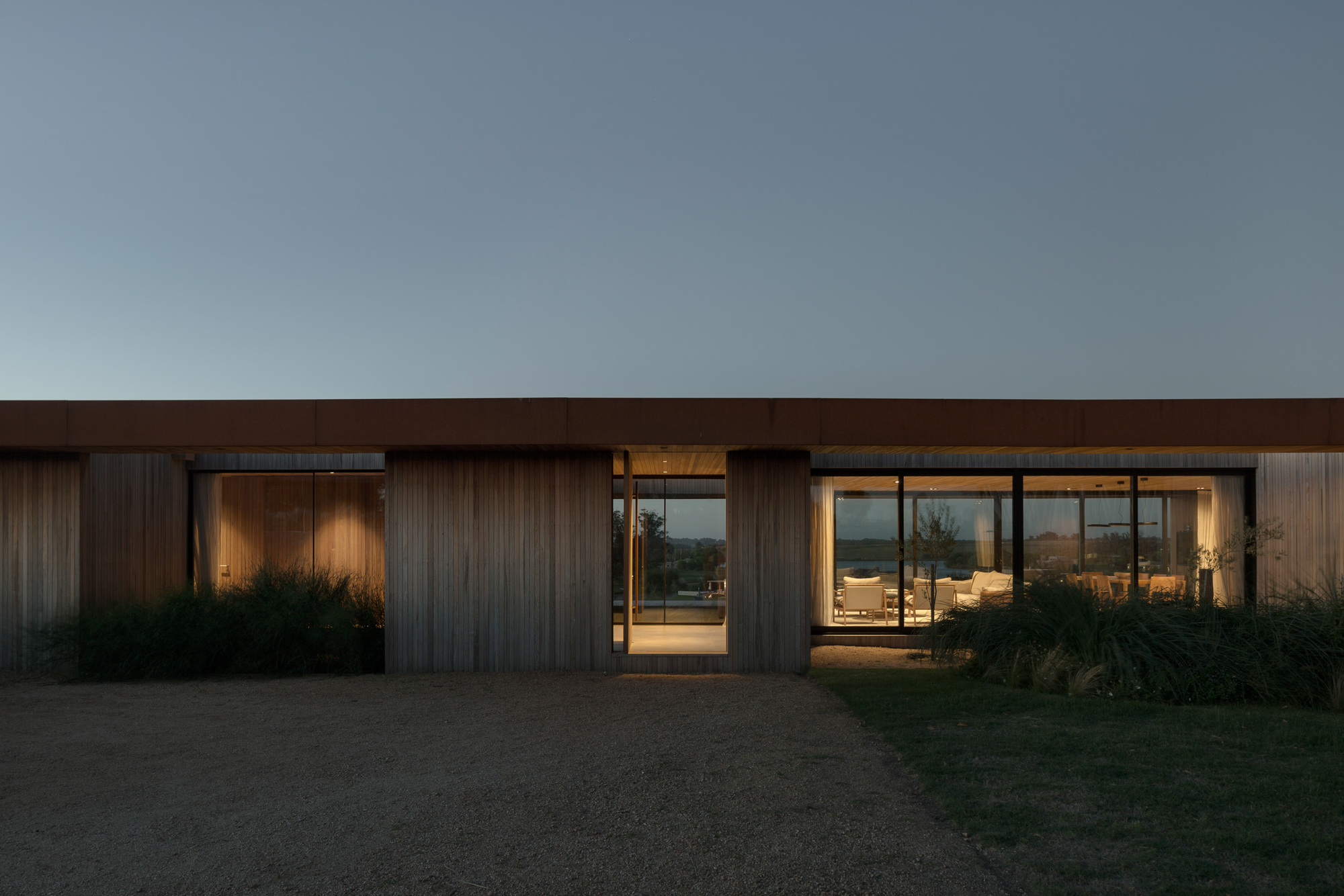 首相府丨乌拉圭丨VDV ARQ-46