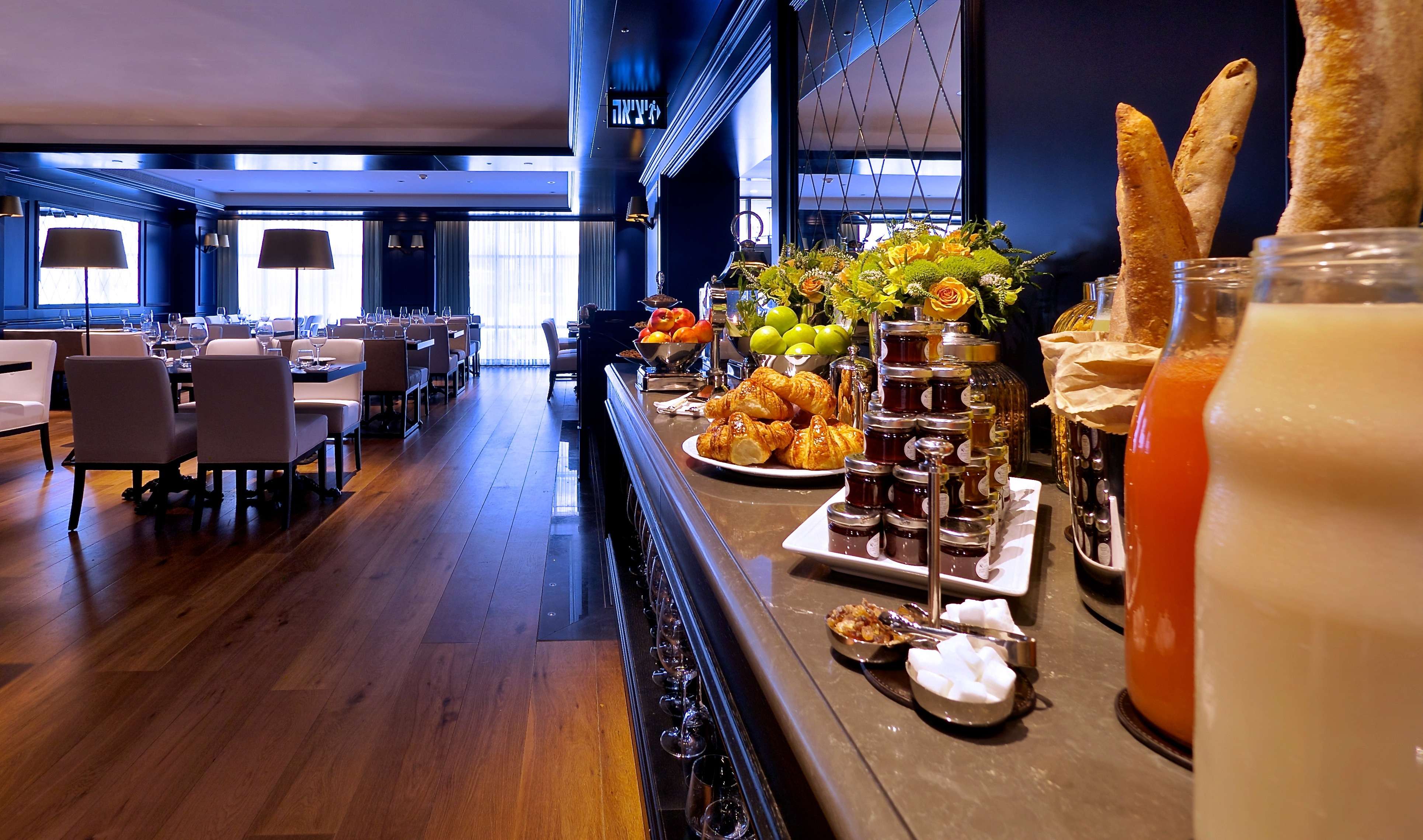 IN TEL AVIV   DIAMOND EXCHANGE-16