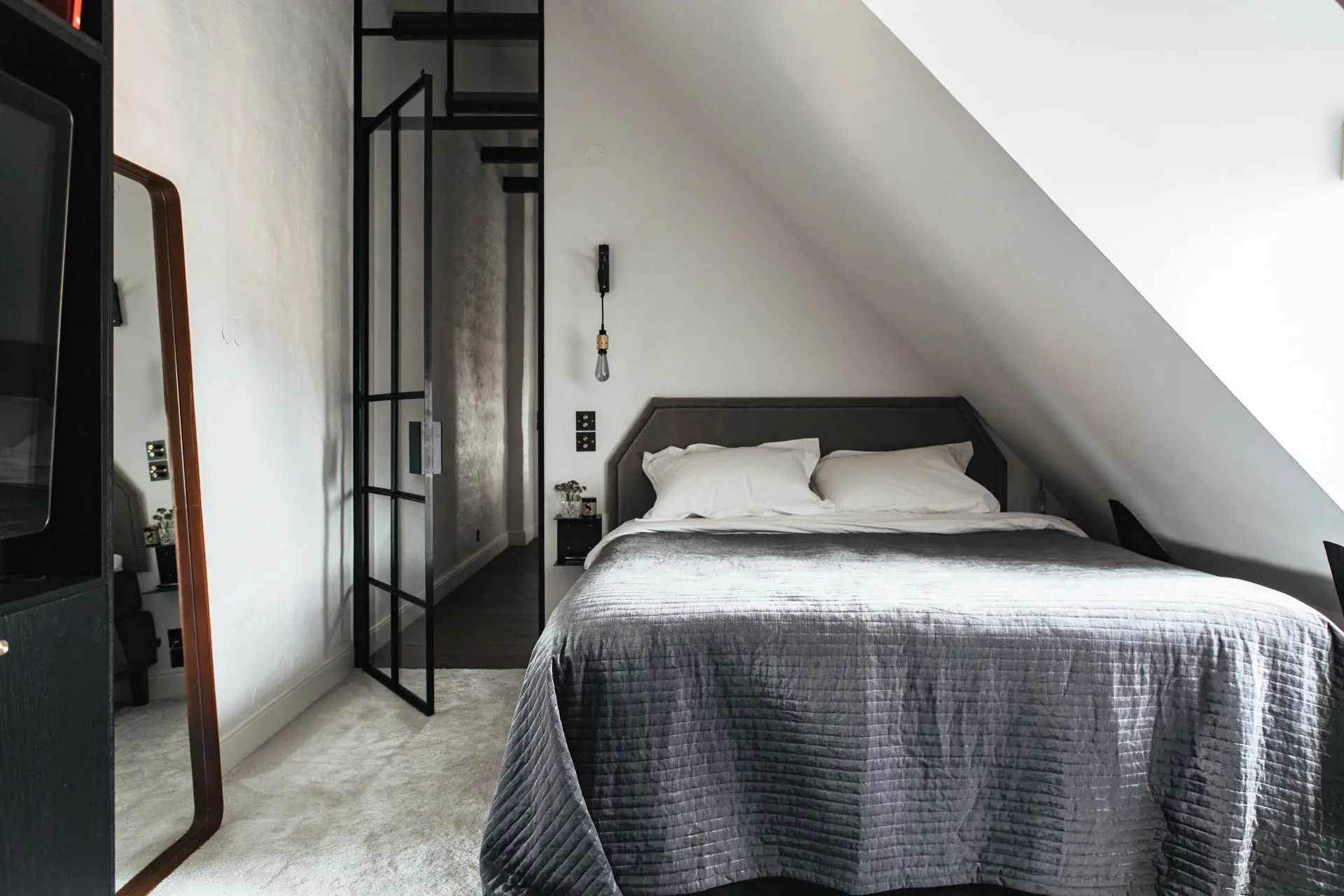 "瑞典斯德哥尔摩复式公寓，打造家庭办公一体化的舒适空间"-17