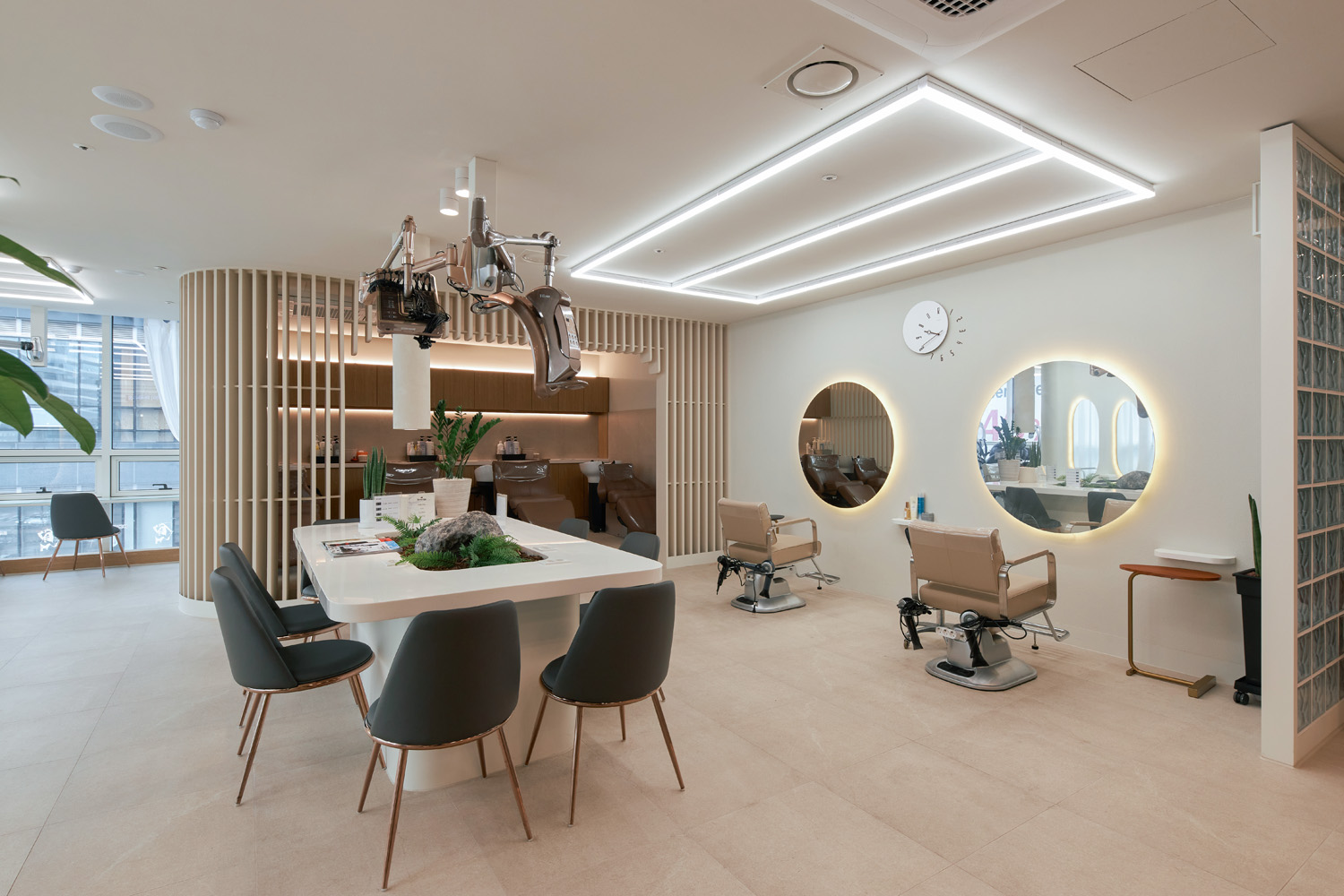 首尔高端美容沙龙 | 现代极简风格的艺术呈现-4
