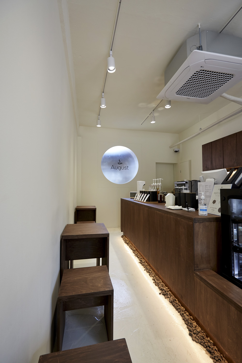 简约风格 9 坪咖啡厅，打造温馨氛围-6