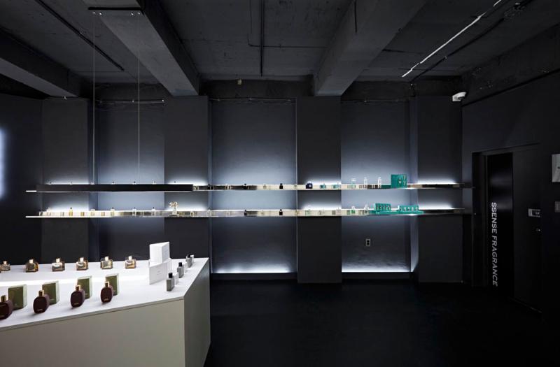 现代简约 30 平香水展示空间设计-11