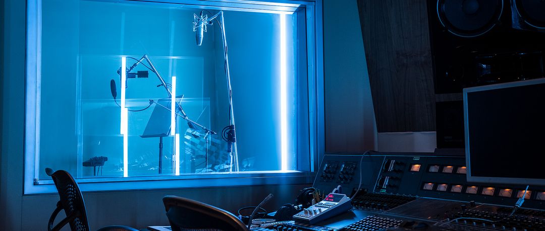 Funky Recording Studio Lighting Design-1