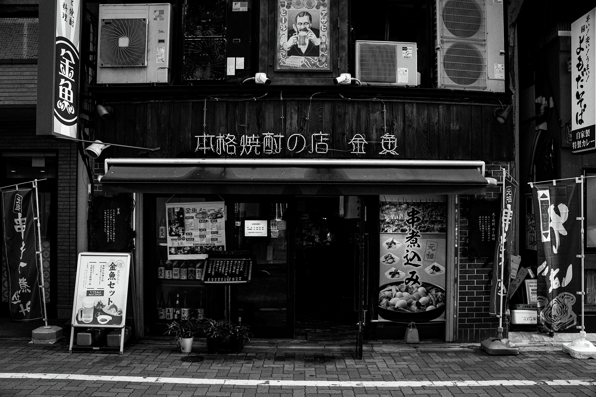 单色东京丨日本东京丨Armend Bajraktari-4